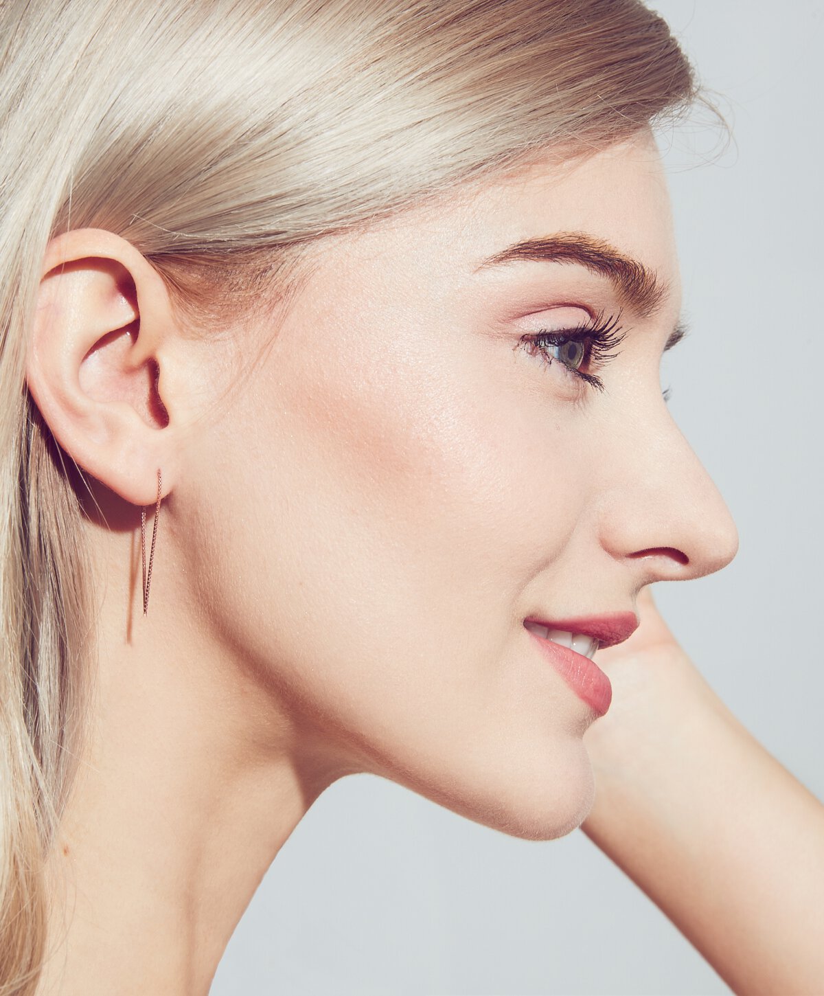 Atlanta rhinoplasty model with blonde hair